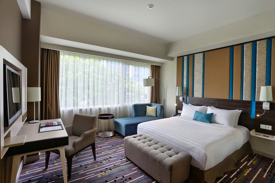 PRIVILEGE QUEEN BED ROOM