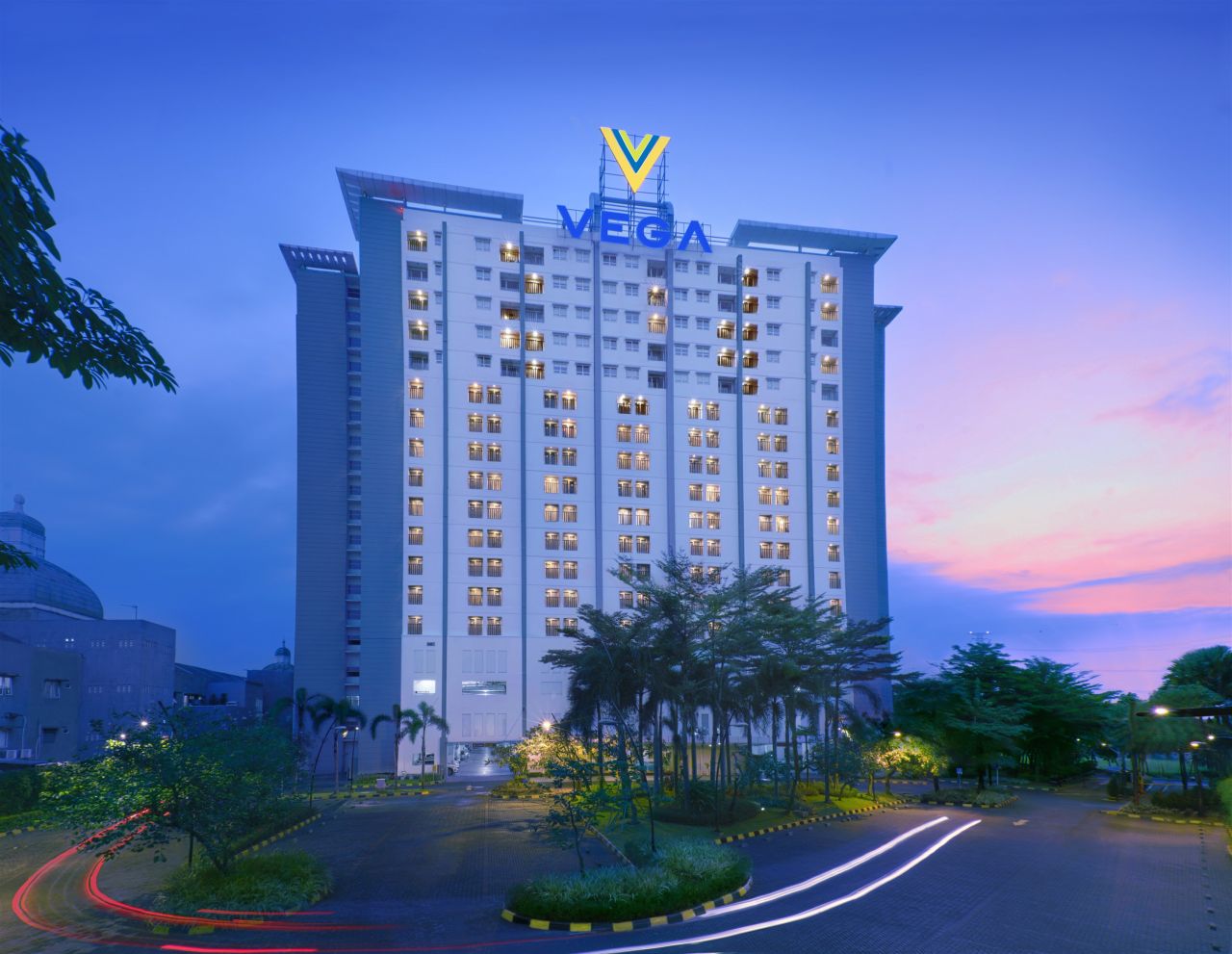 Building Vega Hotel Gading Serpong