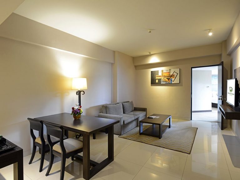 Deluxe Suite Living Room