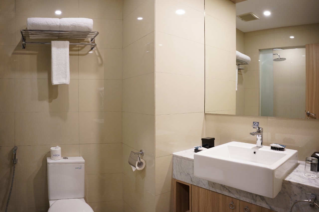 BATHROOM STUDIO DOUBLE & STUDIO TWIN