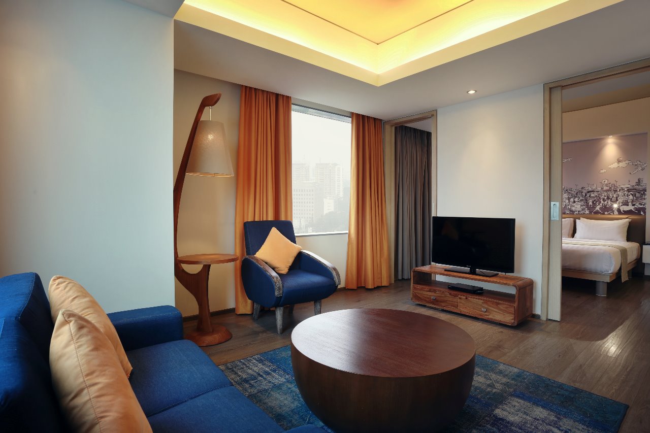 Suite Room (Living Room)