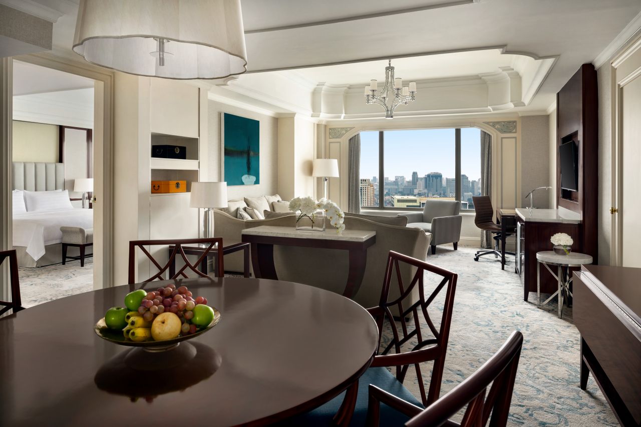 Two Bay Suite - Living room
