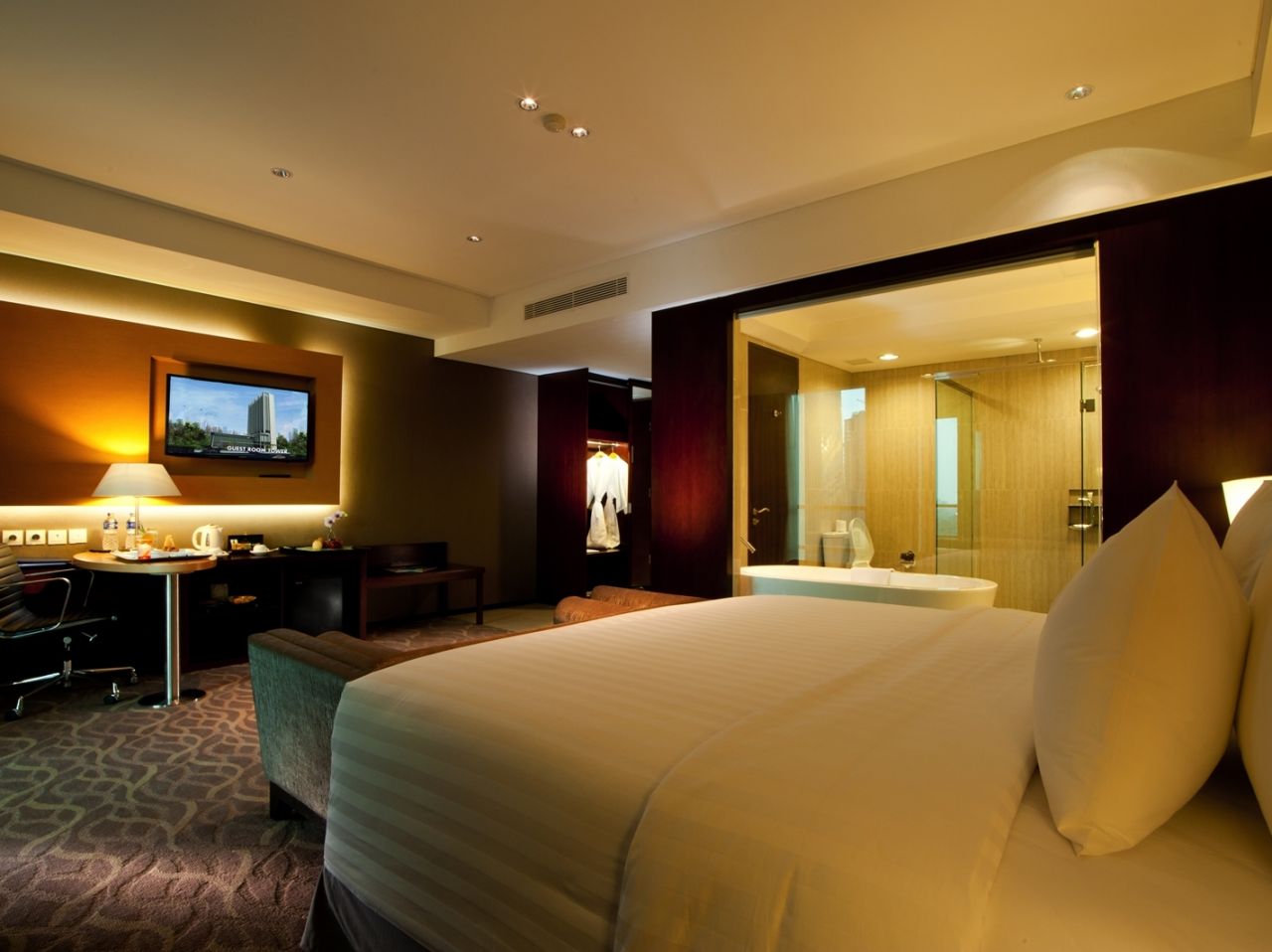 Premier Club room (smoking/non smoking room avaialable)